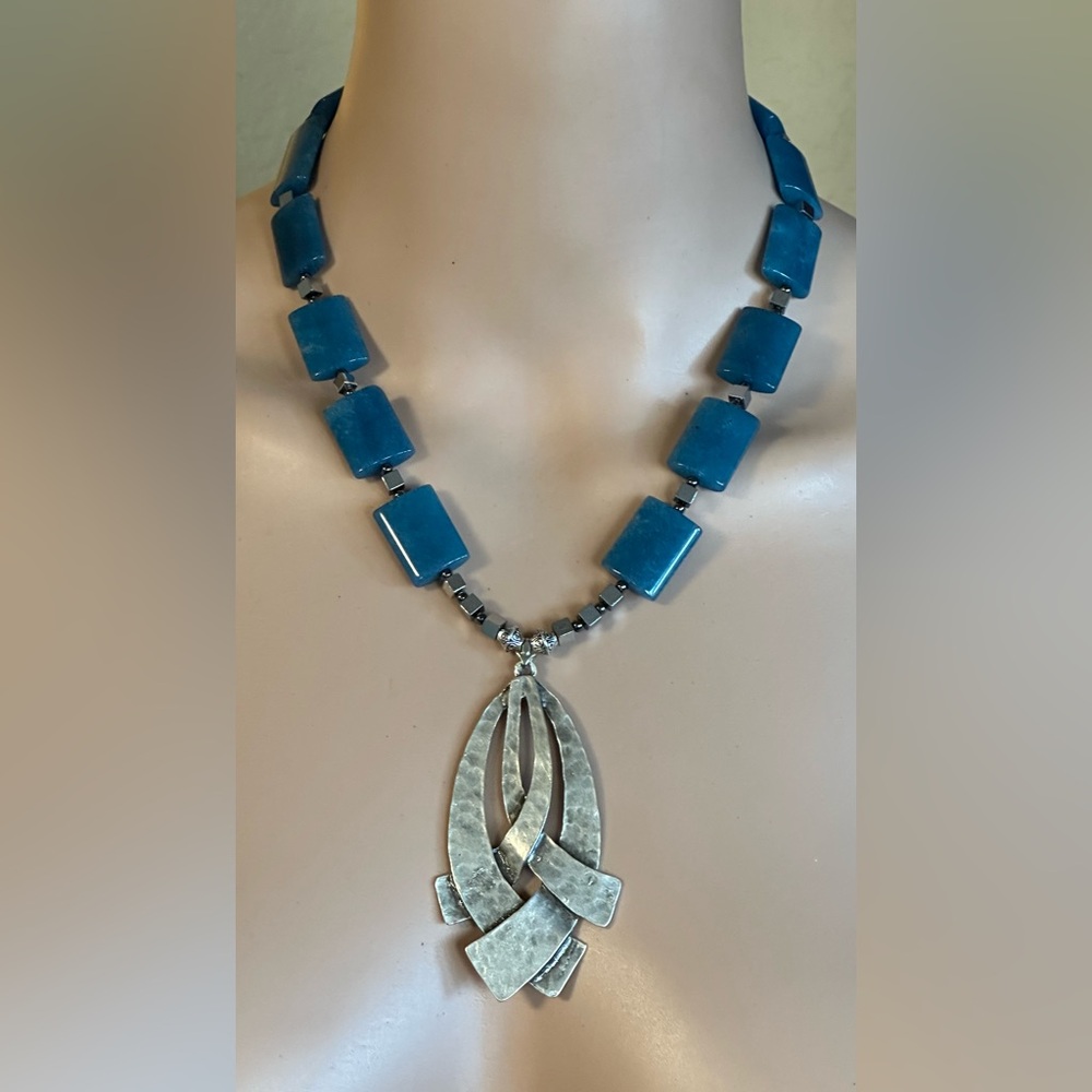 24 inch Angelite and Hematite gemstone bead necklace NWOT